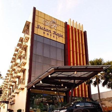 Sutan Raja Hotel Cirebon Exterior foto